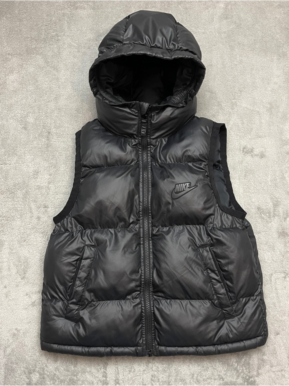 Nike Big Kids' Therma-FIT Repel Loose Hooded Puffer Vest BLACK Small